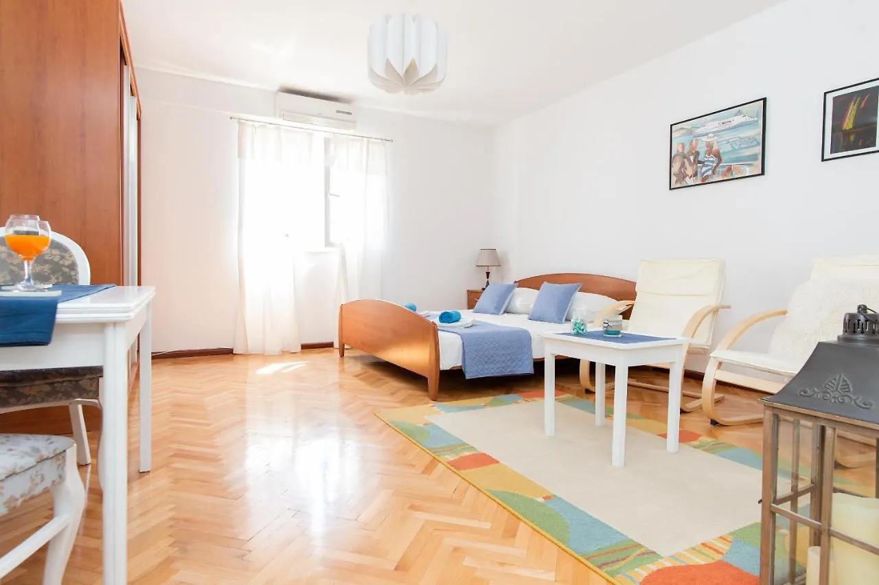 Beautiful Cozy Apartment Jug In Nice Neighbourhood. Split