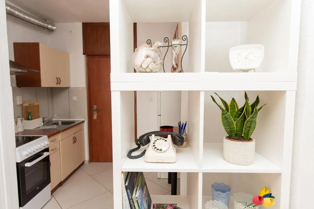 Beautiful Cozy Apartment Jug In Nice Neighbourhood. Split